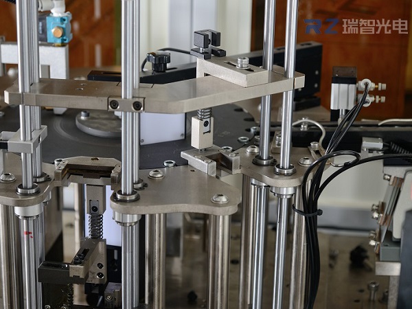 視覺檢測設備廠家告訴你什么是視覺系統？